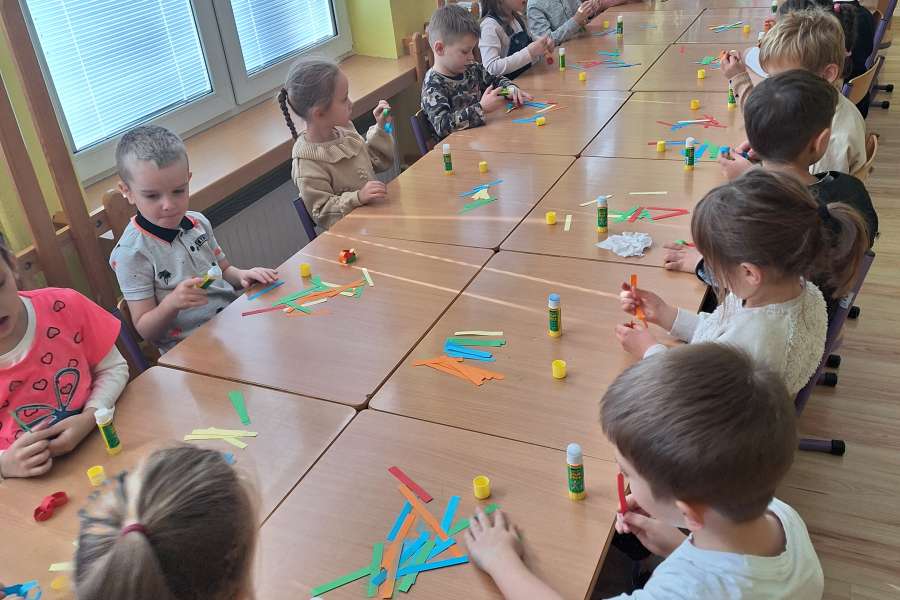 Przygotowania do świąt Bożego Narodzenia w zerówce.2324a