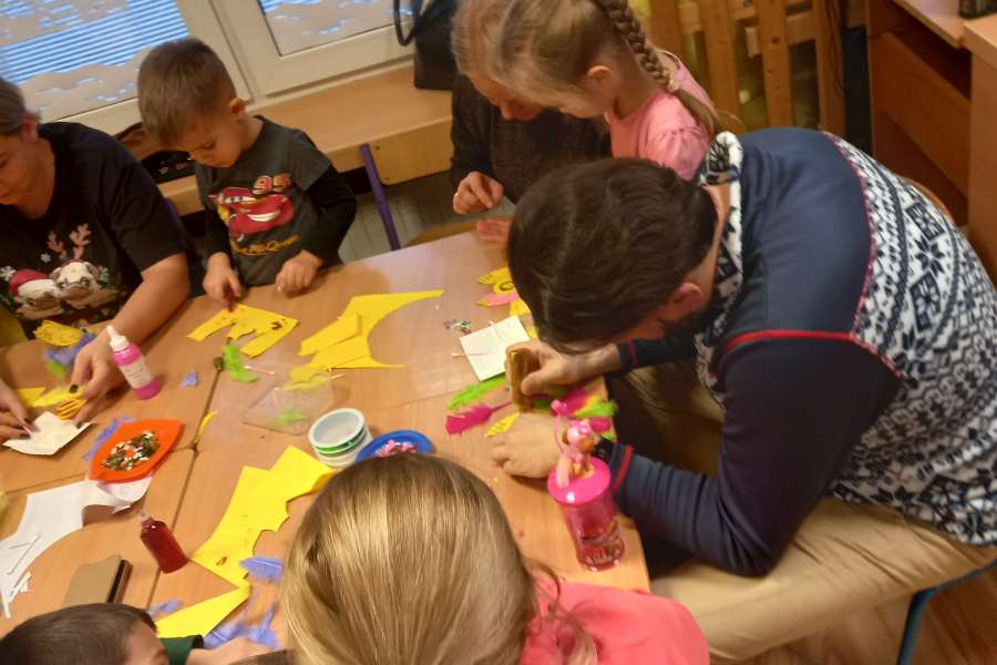 ZAJĘCIA PRZEDŚWIĄTECZNE  Z RODZICAMI-p2324a