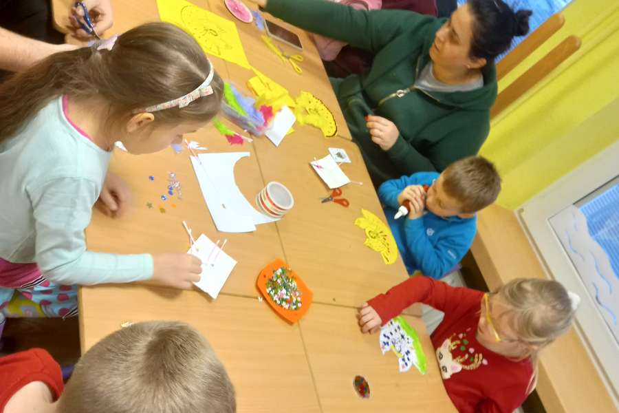 ZAJĘCIA PRZEDŚWIĄTECZNE  Z RODZICAMI-p2324a