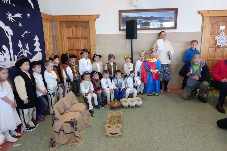 DZIEN_BABCI_I_DZIADKA_W_PRZEDSZKOLU2324a