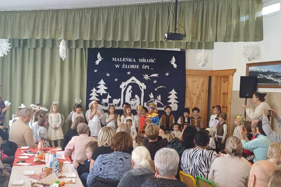 DZIEN_BABCI_I_DZIADKA_W_PRZEDSZKOLU2324a