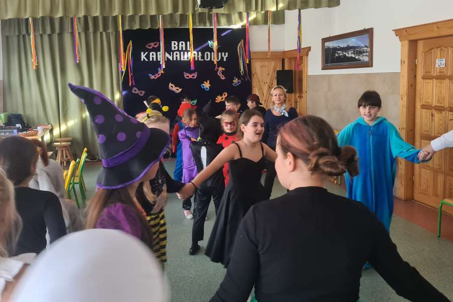 Bal karnawałowy dla uczniów klas 1-3