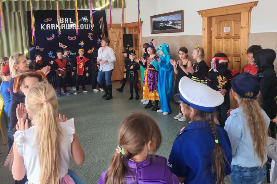 Bal karnawałowy dla uczniów klas 1-3