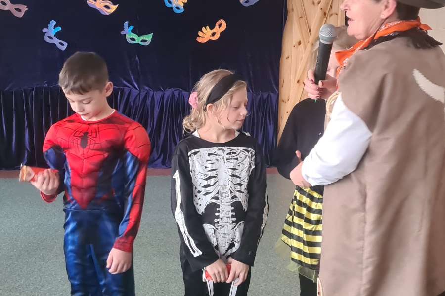 Bal karnawałowy dla uczniów klas 1-3