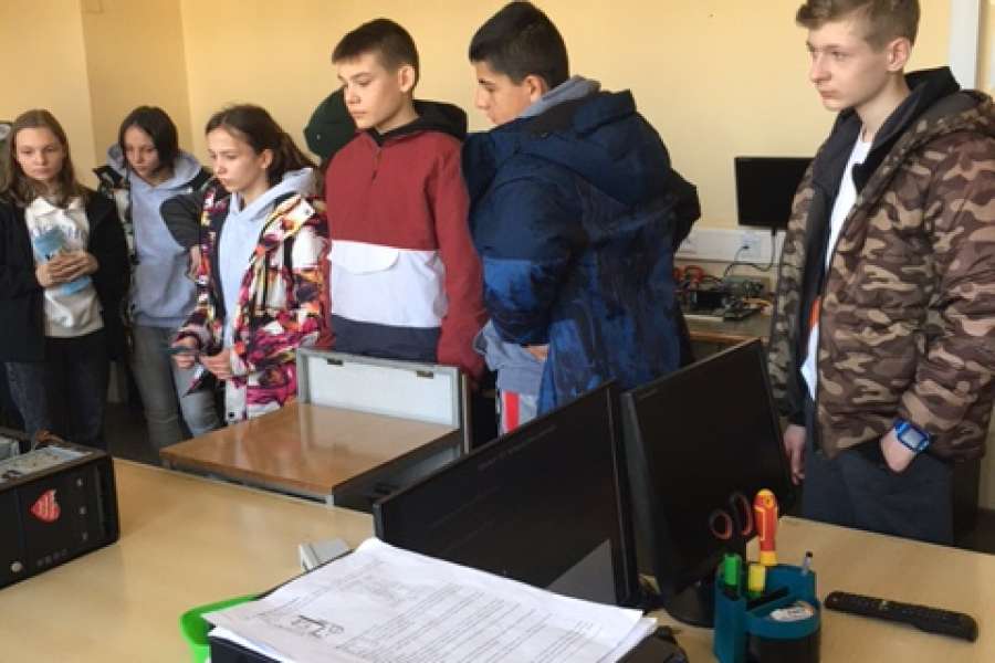 Dzień otwarty szkół średnich23-24a