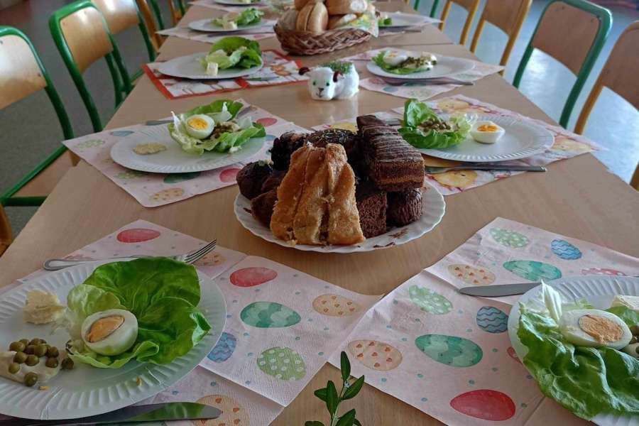 Śniadanie Wielkanocne uczniów klas I -III-2324a