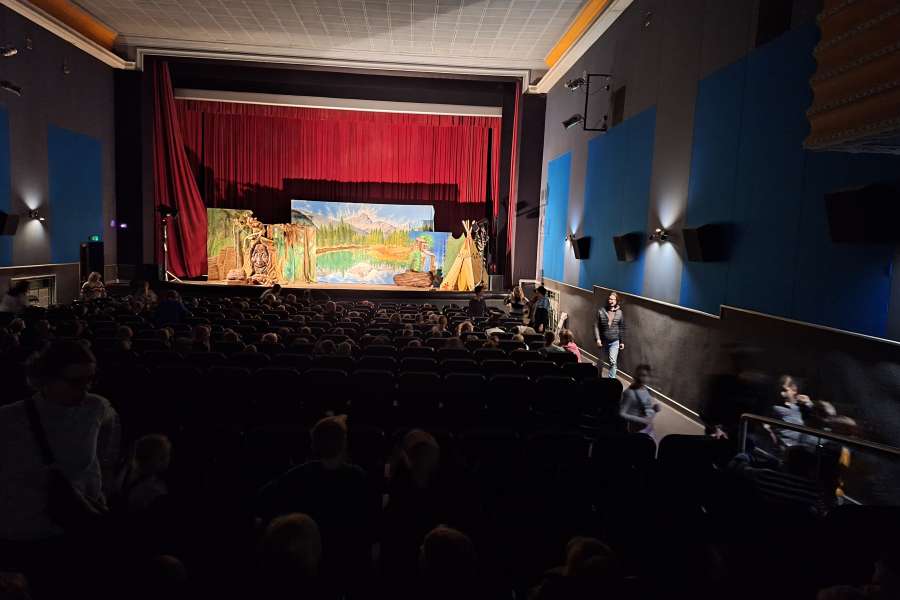 Spektakl teatralny pt. "Pocahontas"2324a