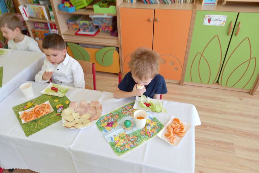 Śniadanie wielkanocne-pp2324a