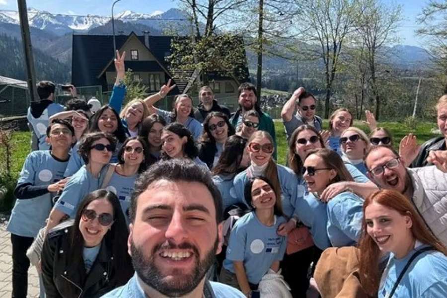 Prelekcja – Bezpieczne korzystnie z Internetu - 23/24