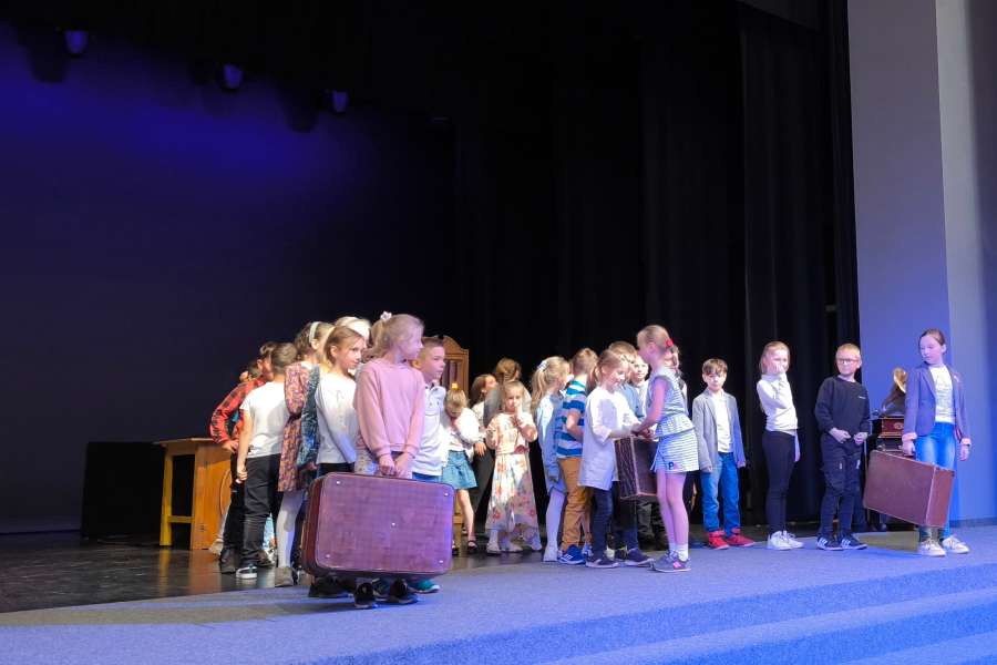 Pchła Szachrajka2324a