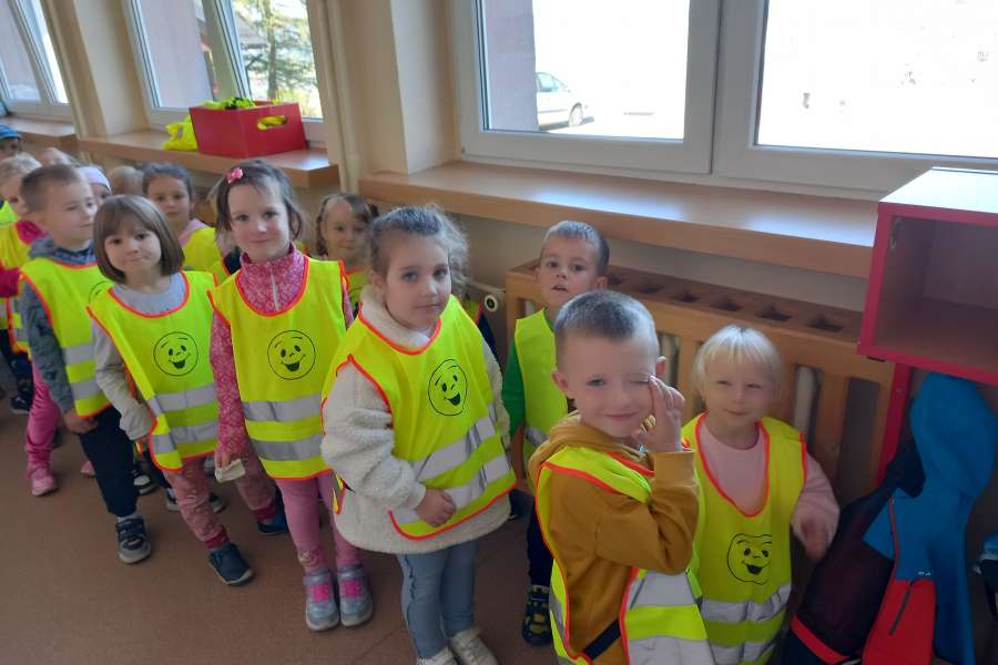 WYJŚCIE NA PRZEJŚCIE DLA PIESZYCH_24/25