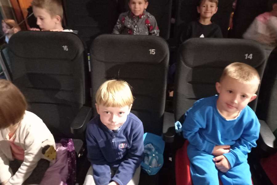 Wyjazd na spektakl teatralny pt. " Śnieżka" 2024pp