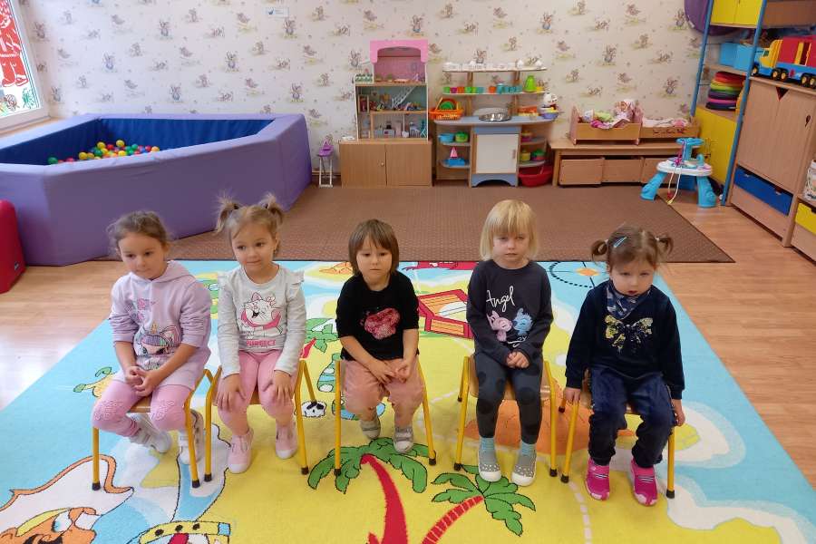 DZIEN_DZIEWCZYNKI_W_PRZEDSZKOLU 2425