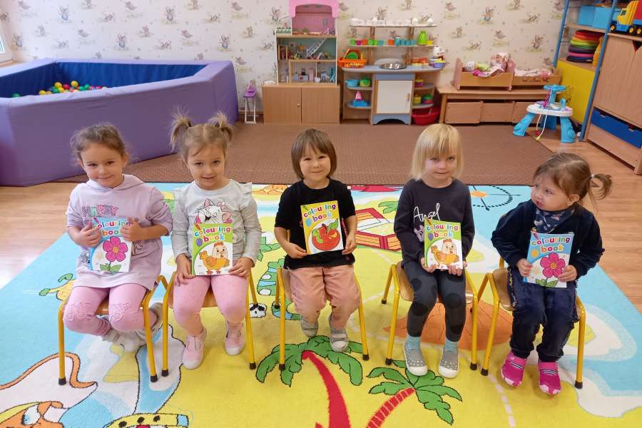 DZIEN_DZIEWCZYNKI_W_PRZEDSZKOLU 2425