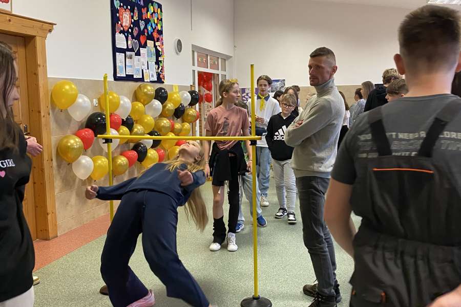 Szkolna Zabawa Karnawałowa 2025 – radosne świętowanie!