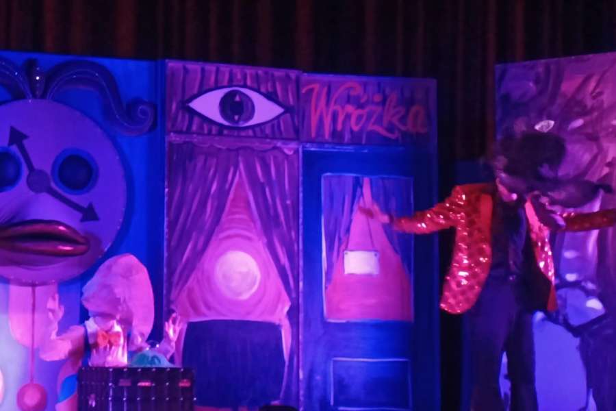 Wyjazd do kina na spektakl Wilk 2025