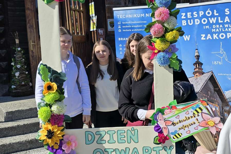 Dzień otwarty szkół2425