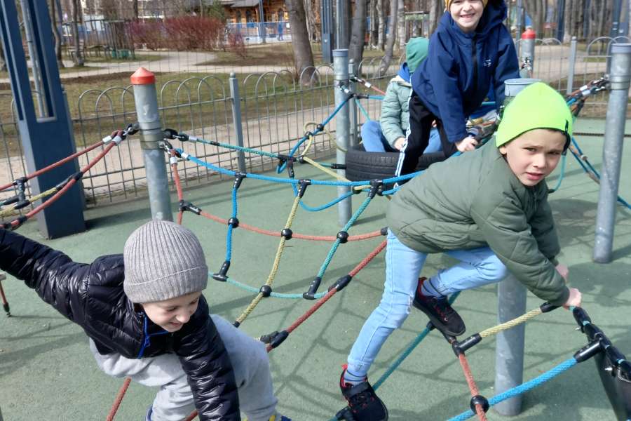 Wyjazd do kina na spektakl teatralny pt. " Kubuś Puchatek”.pp2425