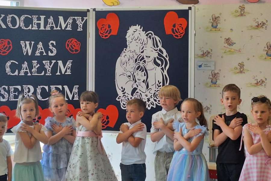 Dzień Mamy i Taty w przedszkolu-pp2425