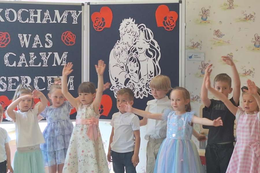 Dzień Mamy i Taty w przedszkolu-pp2425