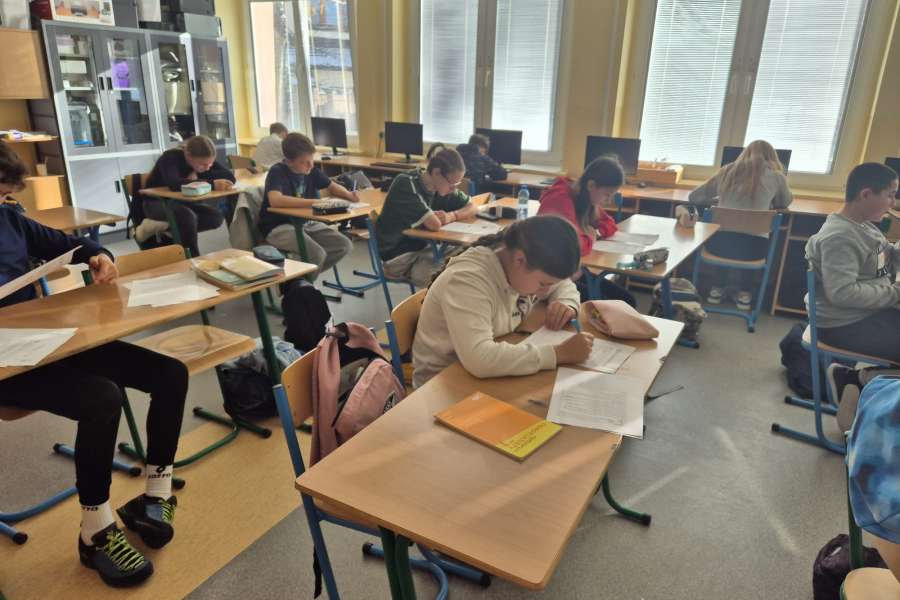 Siódmoklasiści po raz pierwszy zmierzyli się z próbnym egzaminem ósmoklasisty z języka angielskiego!